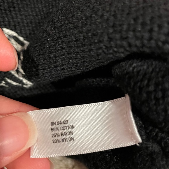 Baby Gap Skull Sweater Size 6-12 months - Picture 4 of 4